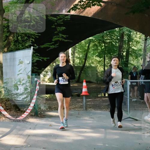 28.09.2025 - 33. Volkslauf durch das schöne Alstertal Fabian Wolf http://msf.ph/oto/8977759 28.09.2025 11:40:24 Laufen 3243, 3259 meine-sportfotos.de