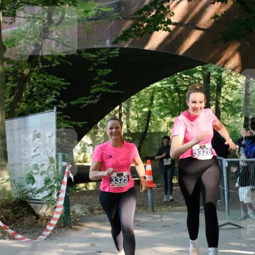 28.09.2025 - 33. Volkslauf durch das schöne Alstertal Fabian Wolf http://msf.ph/oto/8977855 28.09.2025 11:46:44 Laufen 3325, 3158, 3326 meine-sportfotos.de