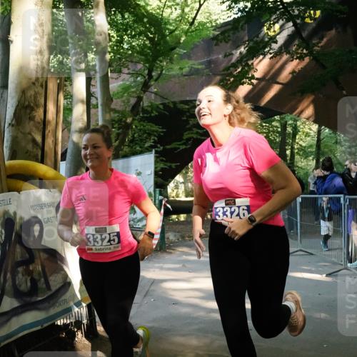 28.09.2025 - 33. Volkslauf durch das schöne Alstertal Fabian Wolf http://msf.ph/oto/8977857 28.09.2025 11:46:46 Laufen 3325, 3326 meine-sportfotos.de
