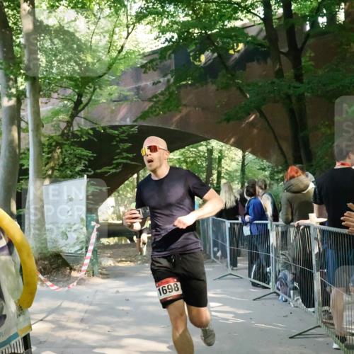 28.09.2025 - 33. Volkslauf durch das schöne Alstertal Fabian Wolf http://msf.ph/oto/8977940 28.09.2025 11:54:25 Laufen 1698 meine-sportfotos.de