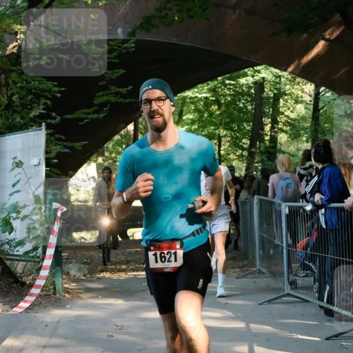 28.09.2025 - 33. Volkslauf durch das schöne Alstertal Fabian Wolf http://msf.ph/oto/8977993 28.09.2025 11:57:09 Laufen 1621 meine-sportfotos.de
