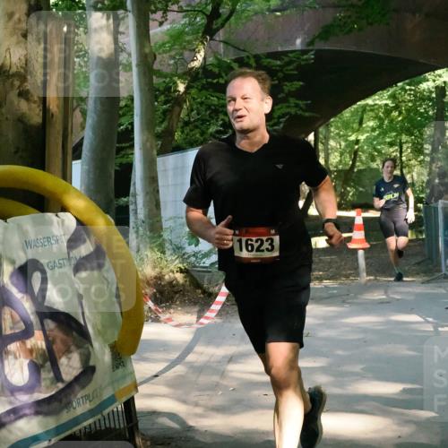 28.09.2025 - 33. Volkslauf durch das schöne Alstertal Fabian Wolf http://msf.ph/oto/8978010 28.09.2025 11:58:42 Laufen 1623 meine-sportfotos.de