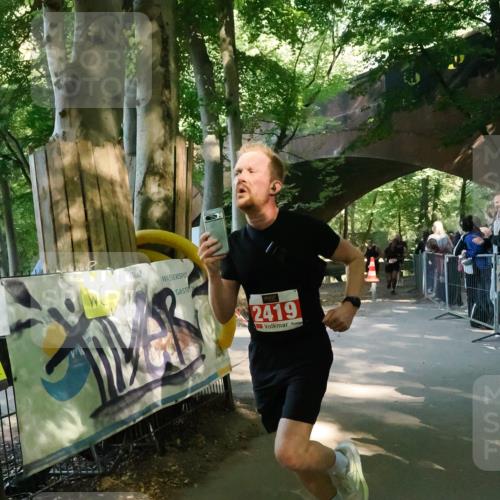 28.09.2025 - 33. Volkslauf durch das schöne Alstertal Fabian Wolf http://msf.ph/oto/8978021 28.09.2025 11:59:38 Laufen 2419 meine-sportfotos.de