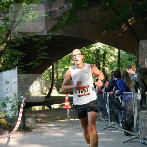 28.09.2025 - 33. Volkslauf durch das schöne Alstertal Fabian Wolf http://msf.ph/oto/8978044 28.09.2025 12:01:09 Laufen 1657 meine-sportfotos.de