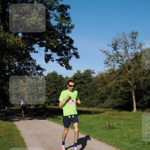 28.09.2025 - 33. Volkslauf durch das schöne Alstertal Fabian Wolf http://msf.ph/oto/8978490 28.09.2025 10:23:26 Laufen 2506 meine-sportfotos.de