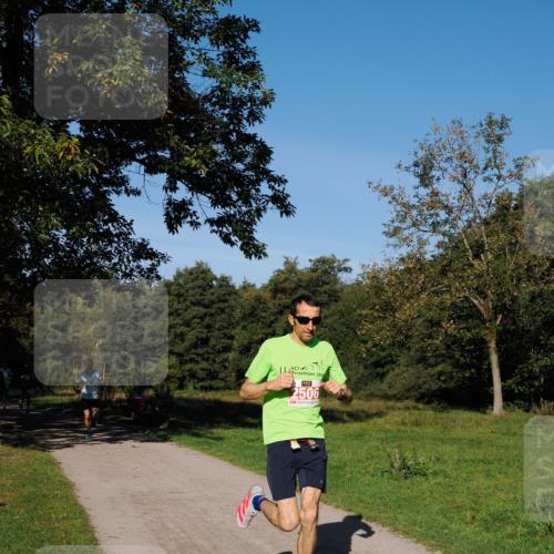 28.09.2025 - 33. Volkslauf durch das schöne Alstertal Fabian Wolf http://msf.ph/oto/8978492 28.09.2025 10:23:26 Laufen 201, 2506 meine-sportfotos.de