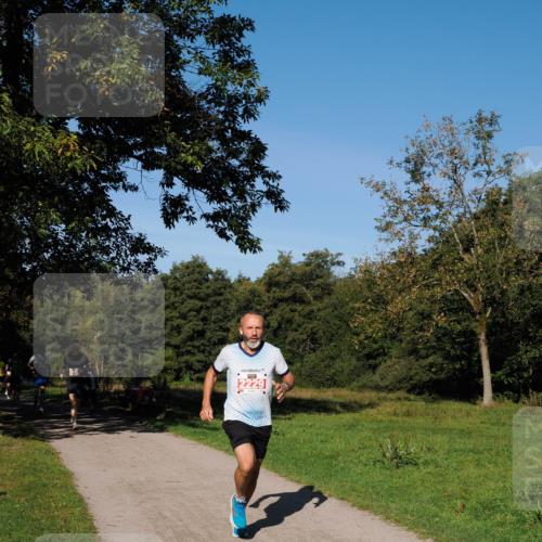 28.09.2025 - 33. Volkslauf durch das schöne Alstertal Fabian Wolf http://msf.ph/oto/8978497 28.09.2025 10:23:29 Laufen 2229 meine-sportfotos.de