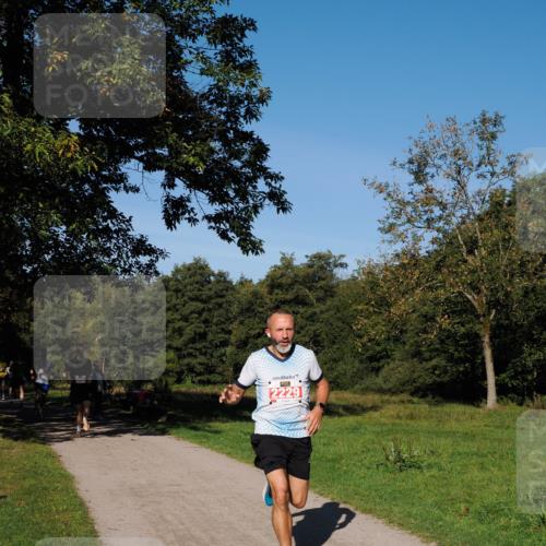 28.09.2025 - 33. Volkslauf durch das schöne Alstertal Fabian Wolf http://msf.ph/oto/8978499 28.09.2025 10:23:29 Laufen 2229 meine-sportfotos.de