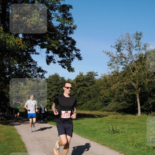 28.09.2025 - 33. Volkslauf durch das schöne Alstertal Fabian Wolf http://msf.ph/oto/8978502 28.09.2025 10:23:32 Laufen 2479, 2455 meine-sportfotos.de