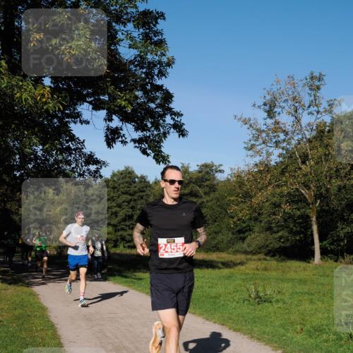 28.09.2025 - 33. Volkslauf durch das schöne Alstertal Fabian Wolf http://msf.ph/oto/8978504 28.09.2025 10:23:32 Laufen 2455 meine-sportfotos.de