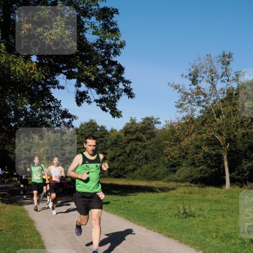 28.09.2025 - 33. Volkslauf durch das schöne Alstertal Fabian Wolf http://msf.ph/oto/8978514 28.09.2025 10:23:36 Laufen  meine-sportfotos.de