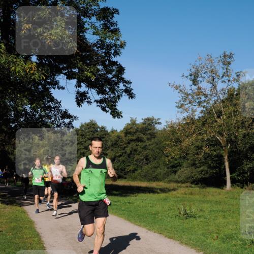 28.09.2025 - 33. Volkslauf durch das schöne Alstertal Fabian Wolf http://msf.ph/oto/8978515 28.09.2025 10:23:36 Laufen 2241, 2312 meine-sportfotos.de