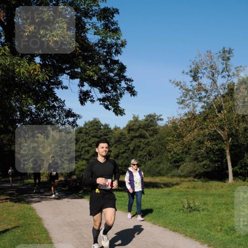 28.09.2025 - 33. Volkslauf durch das schöne Alstertal Fabian Wolf http://msf.ph/oto/8978527 28.09.2025 10:23:40 Laufen  meine-sportfotos.de