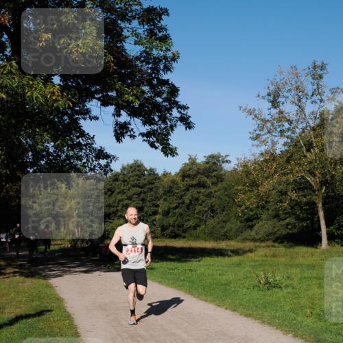 28.09.2025 - 33. Volkslauf durch das schöne Alstertal Fabian Wolf http://msf.ph/oto/8978575 28.09.2025 10:24:03 Laufen 2114 meine-sportfotos.de
