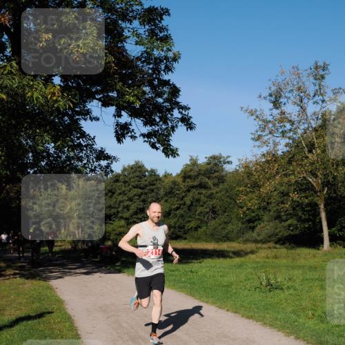 28.09.2025 - 33. Volkslauf durch das schöne Alstertal Fabian Wolf http://msf.ph/oto/8978578 28.09.2025 10:24:03 Laufen 2114 meine-sportfotos.de