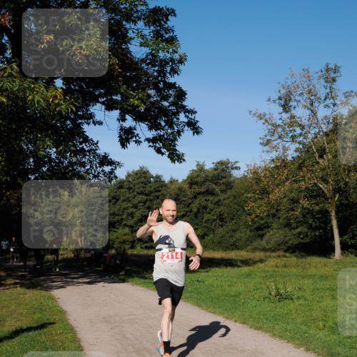 28.09.2025 - 33. Volkslauf durch das schöne Alstertal Fabian Wolf http://msf.ph/oto/8978580 28.09.2025 10:24:04 Laufen 2114 meine-sportfotos.de
