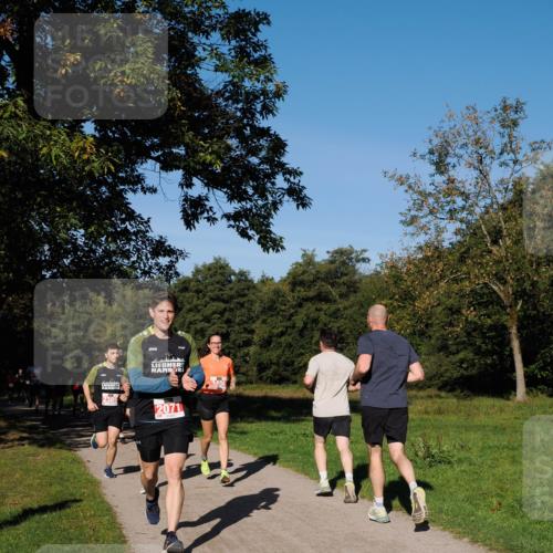 28.09.2025 - 33. Volkslauf durch das schöne Alstertal Fabian Wolf http://msf.ph/oto/8978590 28.09.2025 10:24:08 Laufen 406, 2385, 2071 meine-sportfotos.de