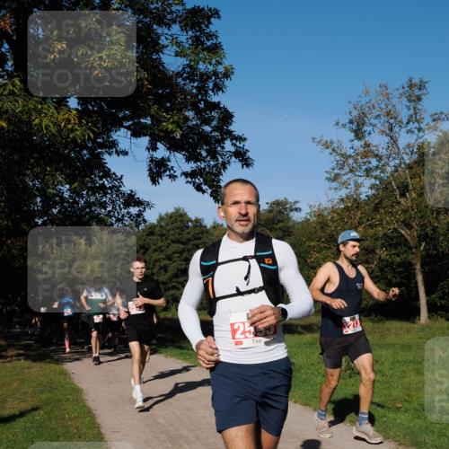28.09.2025 - 33. Volkslauf durch das schöne Alstertal Fabian Wolf http://msf.ph/oto/8978657 28.09.2025 10:24:28 Laufen 2550 meine-sportfotos.de