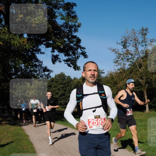 28.09.2025 - 33. Volkslauf durch das schöne Alstertal Fabian Wolf http://msf.ph/oto/8978658 28.09.2025 10:24:28 Laufen 2595, 1 meine-sportfotos.de