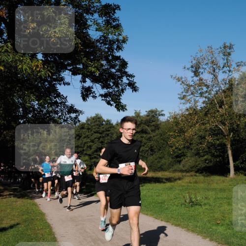 28.09.2025 - 33. Volkslauf durch das schöne Alstertal Fabian Wolf http://msf.ph/oto/8978669 28.09.2025 10:24:29 Laufen  meine-sportfotos.de