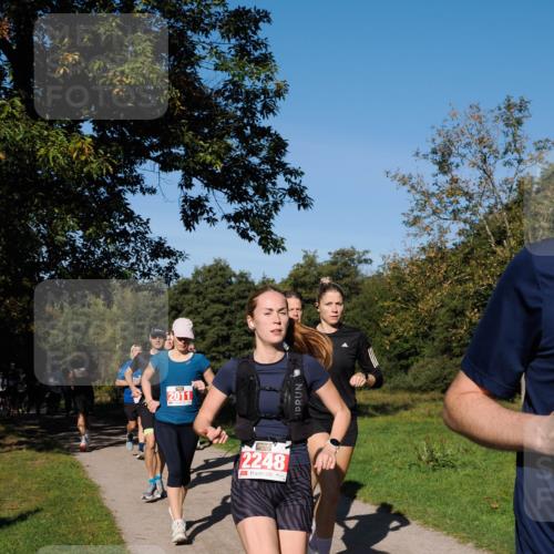 28.09.2025 - 33. Volkslauf durch das schöne Alstertal Fabian Wolf http://msf.ph/oto/8978709 28.09.2025 10:24:37 Laufen 2011, 2248 meine-sportfotos.de