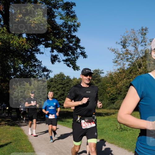 28.09.2025 - 33. Volkslauf durch das schöne Alstertal Fabian Wolf http://msf.ph/oto/8978727 28.09.2025 10:24:39 Laufen 2041, 6 meine-sportfotos.de