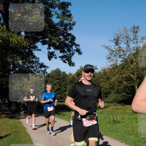 28.09.2025 - 33. Volkslauf durch das schöne Alstertal Fabian Wolf http://msf.ph/oto/8978728 28.09.2025 10:24:39 Laufen  meine-sportfotos.de