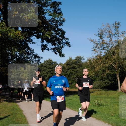 28.09.2025 - 33. Volkslauf durch das schöne Alstertal Fabian Wolf http://msf.ph/oto/8978738 28.09.2025 10:24:40 Laufen 2271, 2041, 2062 meine-sportfotos.de