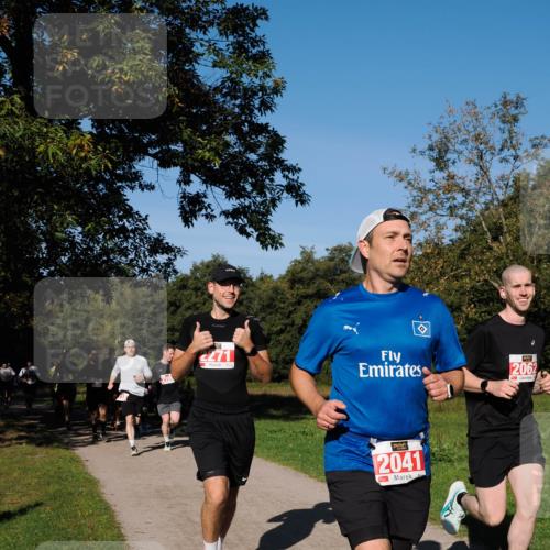 28.09.2025 - 33. Volkslauf durch das schöne Alstertal Fabian Wolf http://msf.ph/oto/8978745 28.09.2025 10:24:40 Laufen 2271, 2041, 2062 meine-sportfotos.de