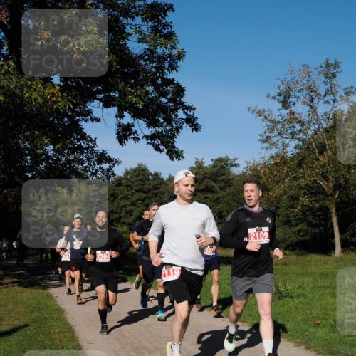 28.09.2025 - 33. Volkslauf durch das schöne Alstertal Fabian Wolf http://msf.ph/oto/8978752 28.09.2025 10:24:43 Laufen 2304, 2110, 2577, 2109 meine-sportfotos.de