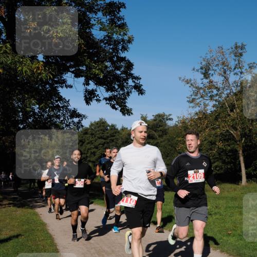 28.09.2025 - 33. Volkslauf durch das schöne Alstertal Fabian Wolf http://msf.ph/oto/8978753 28.09.2025 10:24:43 Laufen 304, 110, 577, 30, 2109 meine-sportfotos.de