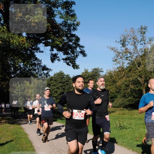 28.09.2025 - 33. Volkslauf durch das schöne Alstertal Fabian Wolf http://msf.ph/oto/8978763 28.09.2025 10:24:45 Laufen 2208, 2304 meine-sportfotos.de