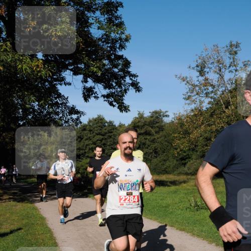 28.09.2025 - 33. Volkslauf durch das schöne Alstertal Fabian Wolf http://msf.ph/oto/8978765 28.09.2025 10:24:47 Laufen 2284, 1919 meine-sportfotos.de