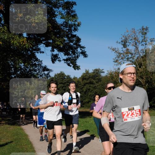 28.09.2025 - 33. Volkslauf durch das schöne Alstertal Fabian Wolf http://msf.ph/oto/8978803 28.09.2025 10:24:57 Laufen 236, 115, 2235 meine-sportfotos.de