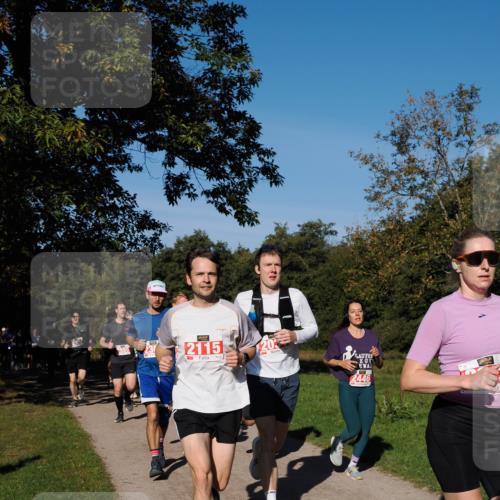 28.09.2025 - 33. Volkslauf durch das schöne Alstertal Fabian Wolf http://msf.ph/oto/8978807 28.09.2025 10:24:58 Laufen 2555, 2115, 20, 2446 meine-sportfotos.de