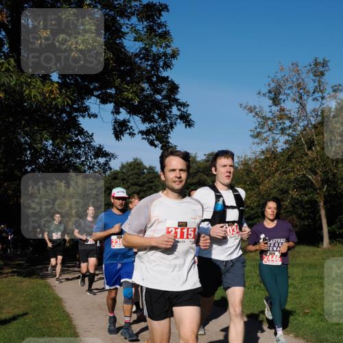 28.09.2025 - 33. Volkslauf durch das schöne Alstertal Fabian Wolf http://msf.ph/oto/8978810 28.09.2025 10:24:58 Laufen 2502, 230, 2115, 034, 2446 meine-sportfotos.de