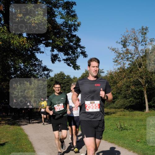 28.09.2025 - 33. Volkslauf durch das schöne Alstertal Fabian Wolf http://msf.ph/oto/8978833 28.09.2025 10:25:01 Laufen 181, 2017, 2502, 2424, 2555 meine-sportfotos.de