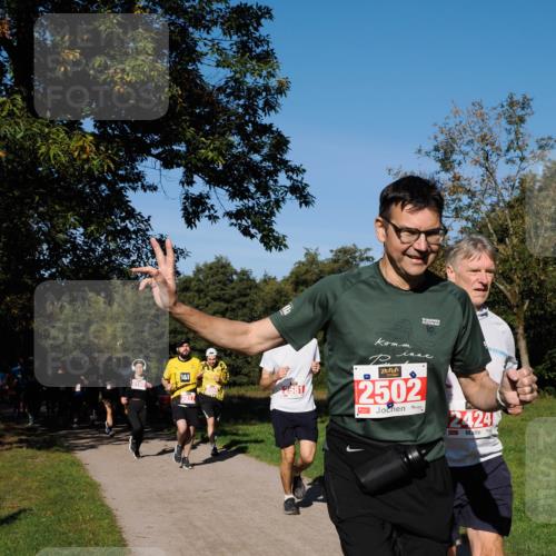 28.09.2025 - 33. Volkslauf durch das schöne Alstertal Fabian Wolf http://msf.ph/oto/8978844 28.09.2025 10:25:02 Laufen 1, 1, 2017, 2502, 2424 meine-sportfotos.de