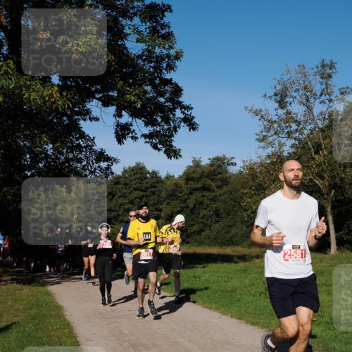 28.09.2025 - 33. Volkslauf durch das schöne Alstertal Fabian Wolf http://msf.ph/oto/8978850 28.09.2025 10:25:03 Laufen 281, 2017, 2581 meine-sportfotos.de