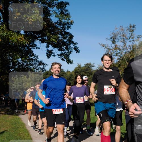28.09.2025 - 33. Volkslauf durch das schöne Alstertal Fabian Wolf http://msf.ph/oto/8978900 28.09.2025 10:25:10 Laufen 2215, 2447, 2561 meine-sportfotos.de