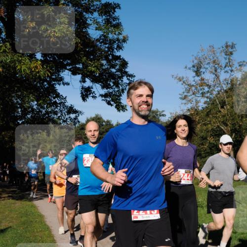 28.09.2025 - 33. Volkslauf durch das schöne Alstertal Fabian Wolf http://msf.ph/oto/8978906 28.09.2025 10:25:10 Laufen 23, 2441 meine-sportfotos.de