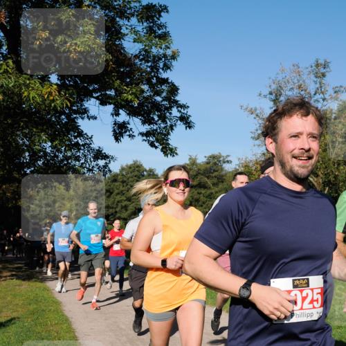 28.09.2025 - 33. Volkslauf durch das schöne Alstertal Fabian Wolf http://msf.ph/oto/8978916 28.09.2025 10:25:12 Laufen 2207, 2999, 925 meine-sportfotos.de