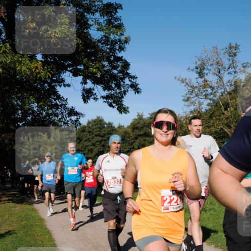 28.09.2025 - 33. Volkslauf durch das schöne Alstertal Fabian Wolf http://msf.ph/oto/8978919 28.09.2025 10:25:12 Laufen 2207, 2999, 2522, 2632, 228 meine-sportfotos.de