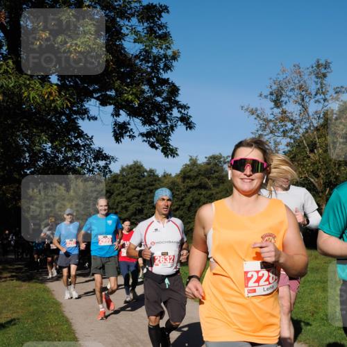28.09.2025 - 33. Volkslauf durch das schöne Alstertal Fabian Wolf http://msf.ph/oto/8978920 28.09.2025 10:25:12 Laufen 2207, 2999, 2632, 220 meine-sportfotos.de