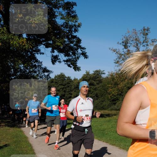 28.09.2025 - 33. Volkslauf durch das schöne Alstertal Fabian Wolf http://msf.ph/oto/8978923 28.09.2025 10:25:13 Laufen 2999, 2207, 2522, 2632 meine-sportfotos.de