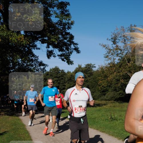 28.09.2025 - 33. Volkslauf durch das schöne Alstertal Fabian Wolf http://msf.ph/oto/8978924 28.09.2025 10:25:13 Laufen 2207, 2999, 2522, 2632 meine-sportfotos.de