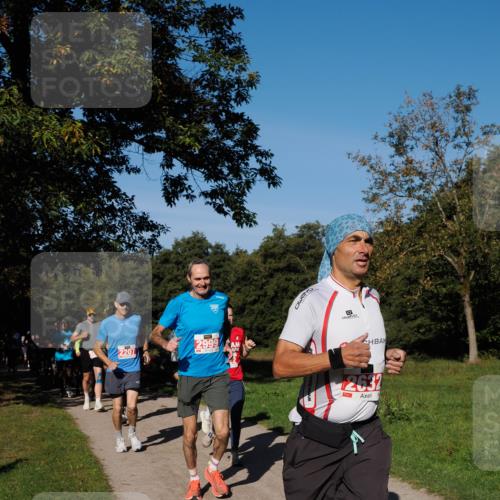 28.09.2025 - 33. Volkslauf durch das schöne Alstertal Fabian Wolf http://msf.ph/oto/8978928 28.09.2025 10:25:13 Laufen 2207, 2999, 2632 meine-sportfotos.de