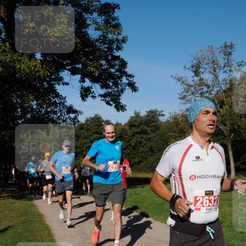 28.09.2025 - 33. Volkslauf durch das schöne Alstertal Fabian Wolf http://msf.ph/oto/8978930 28.09.2025 10:25:13 Laufen 2009, 2207, 2632 meine-sportfotos.de