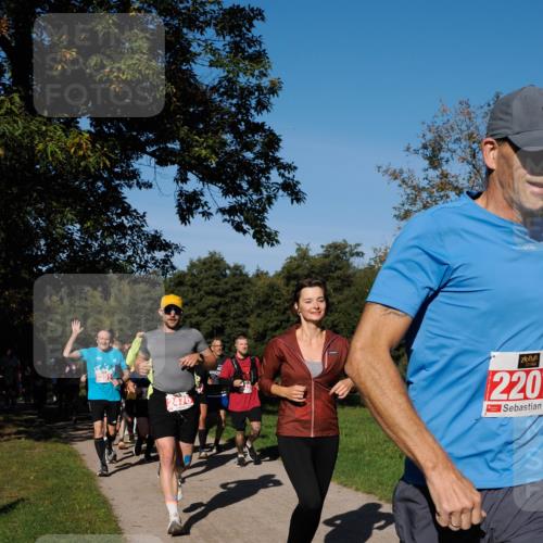 28.09.2025 - 33. Volkslauf durch das schöne Alstertal Fabian Wolf http://msf.ph/oto/8978941 28.09.2025 10:25:16 Laufen 2551, 220, 2030 meine-sportfotos.de