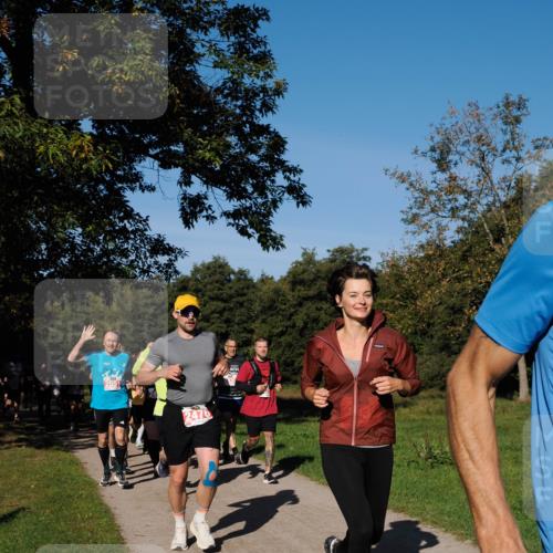 28.09.2025 - 33. Volkslauf durch das schöne Alstertal Fabian Wolf http://msf.ph/oto/8978943 28.09.2025 10:25:16 Laufen 2551, 2476, 2030 meine-sportfotos.de